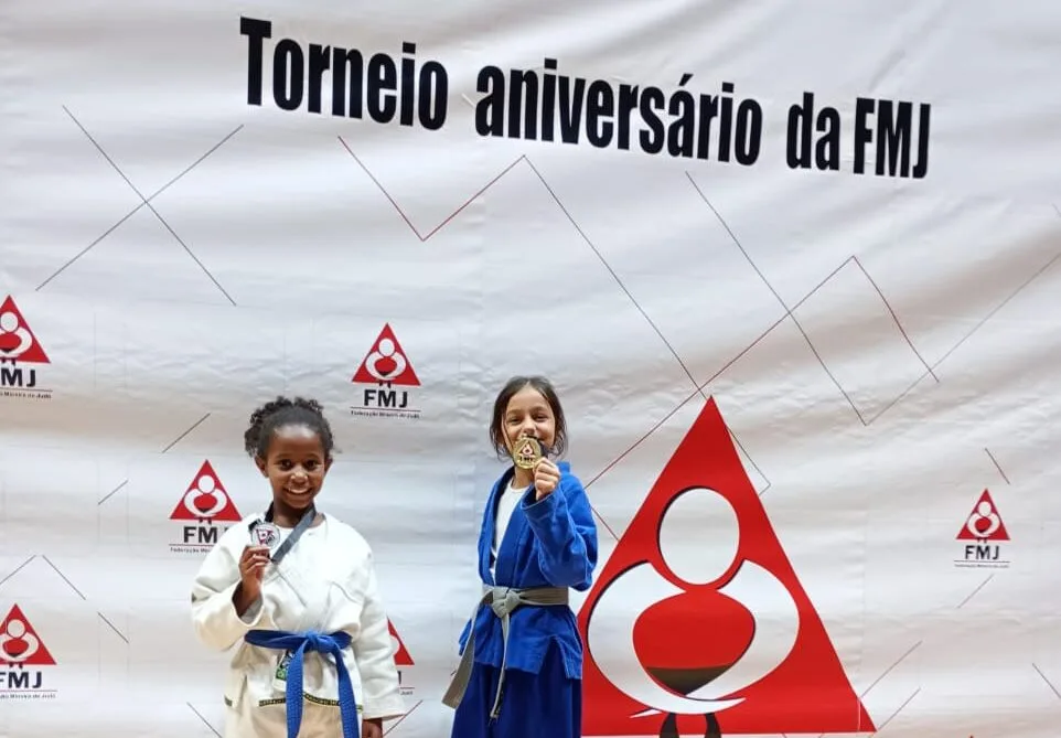 Judocas de São Gonçalo do Rio Abaixo conquistam medalhas no 63º aniversário da Federação Mineira de Judô