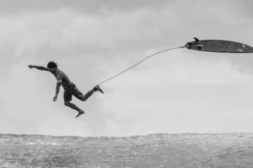 Uma obra de arte olímpica: foto de Gabriel Medina a “levitar” é considerada icônica pela imprensa mundial