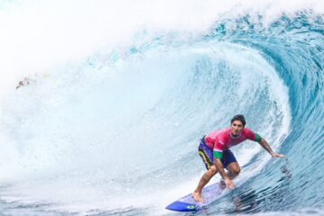 Surfe é adiado e atrasa disputa do Brasil por medalha no Taiti na Olimpíada