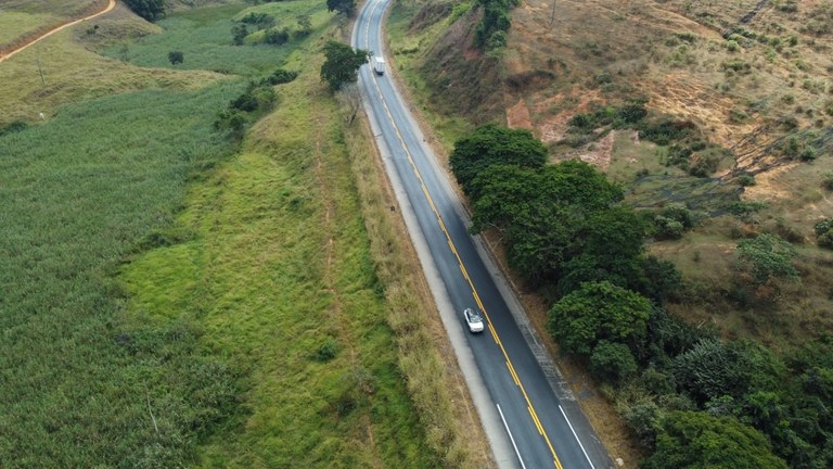 DNIT conclui revitalização de 92 quilômetros descontínuos na BR-262, de João Monlevade a Pequiá