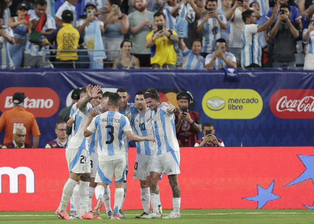 Sem sustos, Argentina vence Canadá com gol de Messi e vai à final da Copa América; assista aos melhores momentos