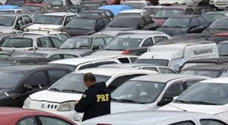 Polícia Rodoviária Federal realiza Leilão de 2.768 veículos apreendidos em Minas Gerais