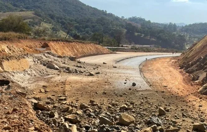 São Gonçalo: BR-381 será interditada neste sábado para mais um desmonte de rochas; confira as rotas alternativas