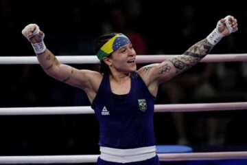 Olimpíadas 2024: Bia Ferreira vence e vai em busca de medalha no boxe