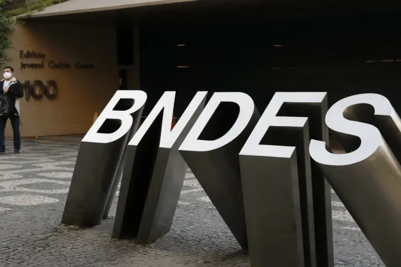 Inscrições para o concurso do BNDES já estão abertas; salário inicial é de R$20,9 mil