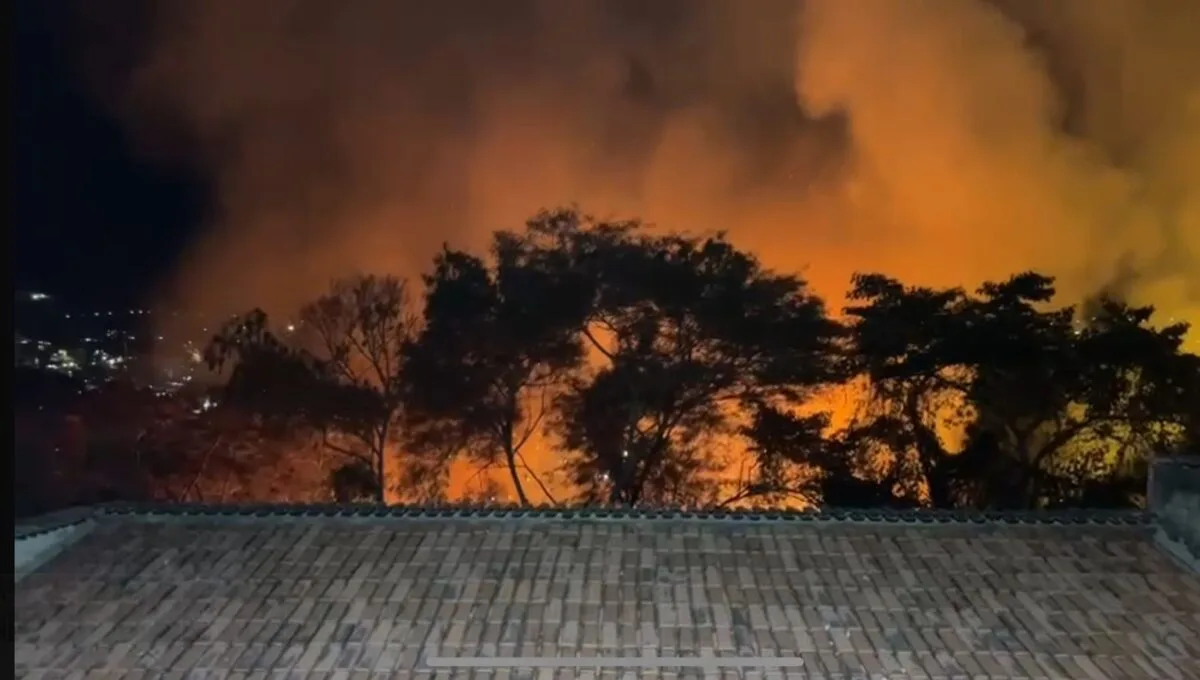 Itabira: incêndio no bairro São Marcos destruiu mais de 500 metros de vegetação 
