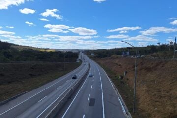 MG-010: obras de segurança viária na rodovia que leva ao Aeroporto de Confins entram em nova etapa