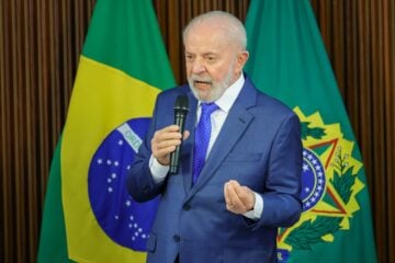 Lula parabeniza Trump e diz que democracia é a voz do povo e deve ser sempre respeitada