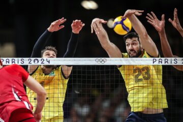 Brasil perde dos EUA nas quartas do vôlei masculino e Bernardinho fecha 1ª Olimpíada sem pódio