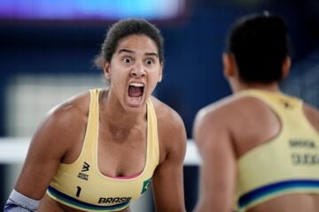 Nº 1 do ranking mundial, Duda e Ana Patrícia avançam no vôlei de praia nas Olimpíadas