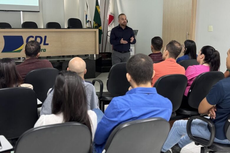 OAB Itabira promove palestra sobre como melhorar a performance na advocacia por meio da comunicação assertiva