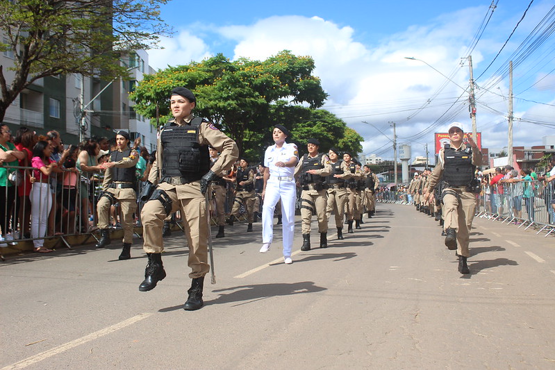 Itabira comemora o dia 7 de setembro com desfile cívico na avenida Mauro Ribeiro Lage