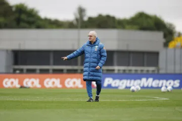 Brasil enfrenta Equador em estreia de Dorival nas Eliminatórias; confira a provável escalação