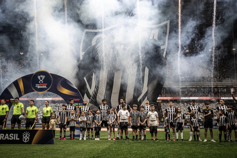 Atlético empata com o São Paulo e avança às semifinais da Copa do Brasil