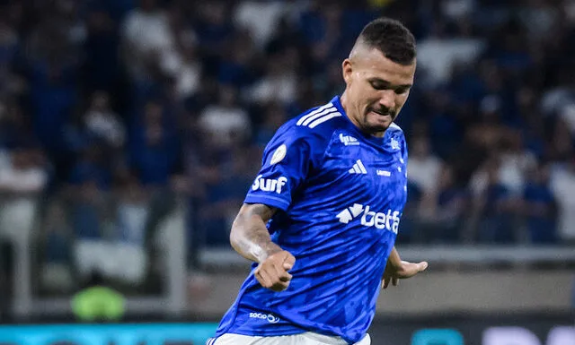 Cruzeiro e Vasco empatam em jogo movimentado e com expulsão no Brasileirão