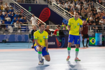 Brasil faz 10 a 0 em Cuba na estreia da Copa do Mundo de Futsal