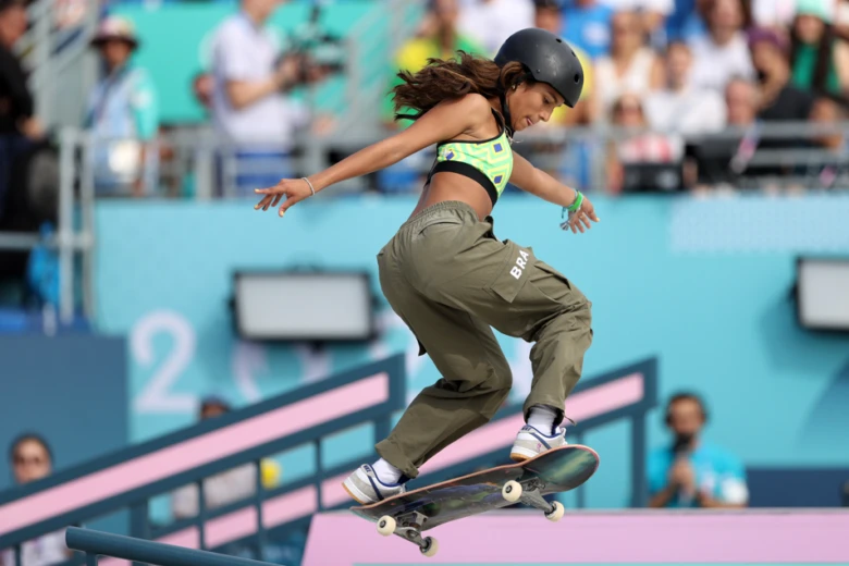 Rayssa Leal é campeã mundial de skate street em Roma