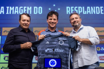 “Era um desejo pessoal meu de estar aqui”, afirma Diniz na chegada ao Cruzeiro