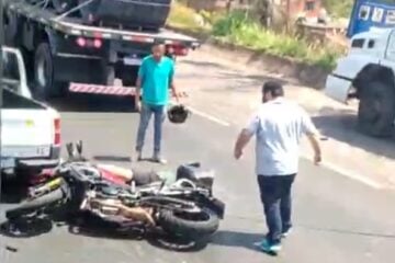 Pai e filho ficam feridos após acidente de moto na BR-381 em João Monlevade