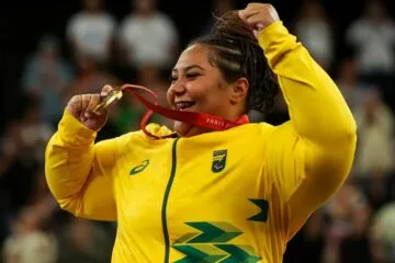 Com direito a recorde paralímpico, Tayana Medeiros conquista o ouro