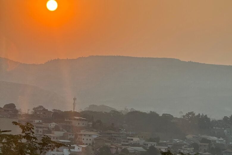 Essa previsão do tempo já está ficando sem graça: terça-feira de calor e sem chuva