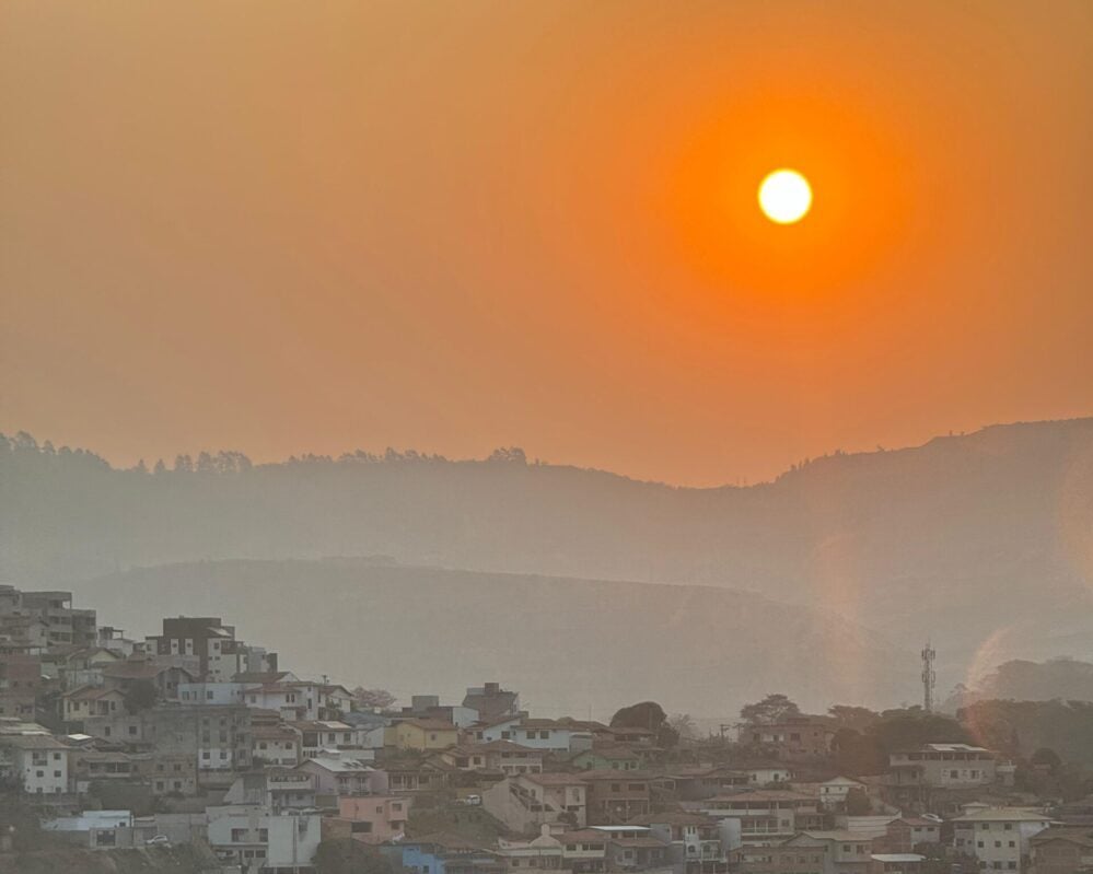 Sem chuva: quinta-feira de névoa seca e com alerta para onda de calor; confira a previsão do tempo