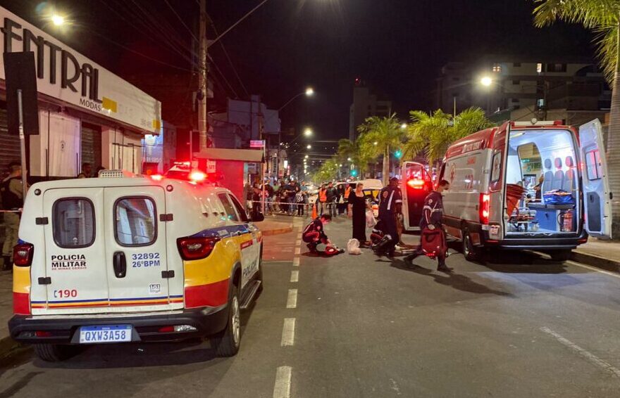 Mulher armada com facão é baleada pela PM e morre na avenida João Pinheiro, em Itabira