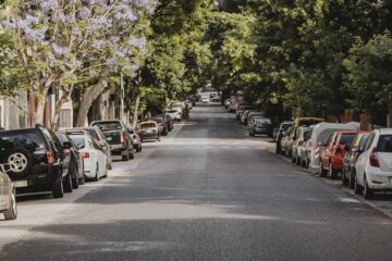 Dono da rua? Vagas reservadas em vias públicas: a ilegalidade na aparente normalidade