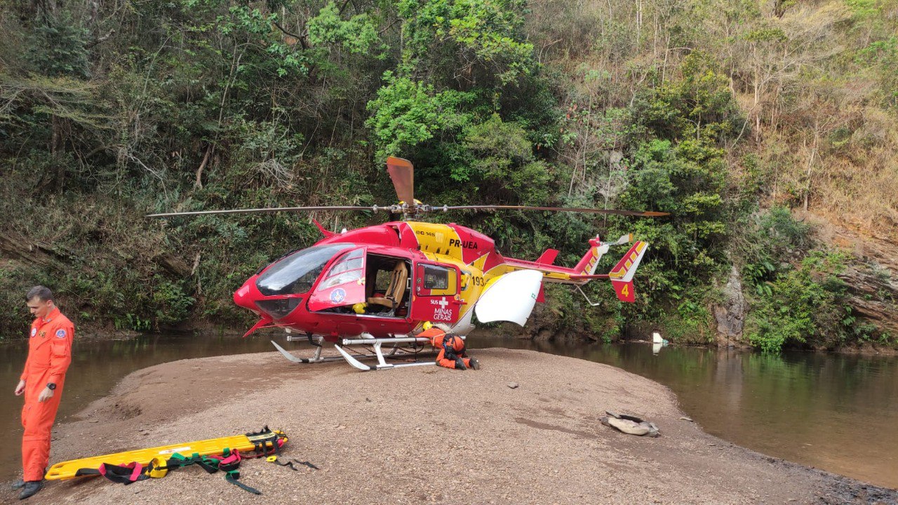 Homem sofre grave acidente ao pular “de ponta” em cachoeira na Grande BH