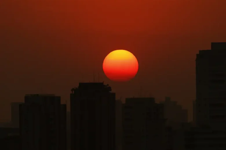 Volta do horário de verão é improvável no curto prazo, mas está no radar no governo