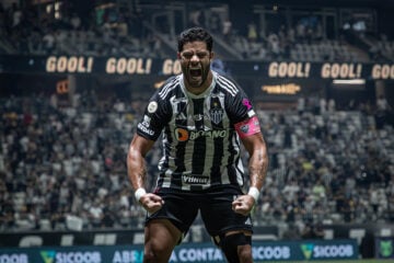 Hulk quebra recorde e Atlético bate o Grêmio em jogo atrasado no Campeonato Brasileiro