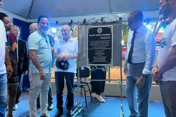 Com homenagens à família Alvarenga, Praça Acrísio é entregue após obras de revitalização