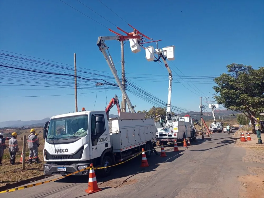 CEMIG lança concurso para eletricista com 150 vagas