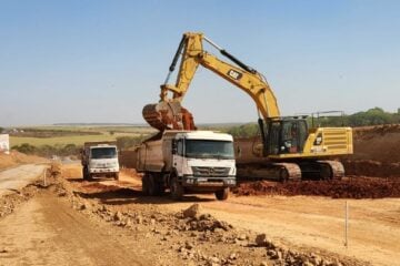 Obra em trecho da MG-060, entre Papagaios e Pompéu, entra na reta final