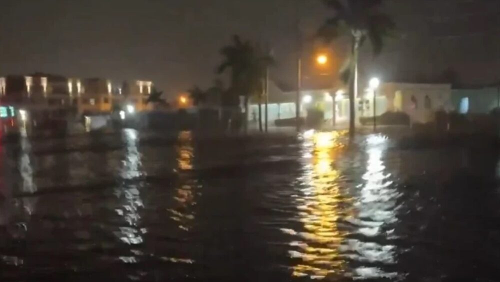 Furacão Milton causa destruição na Flórida, deixa milhões sem luz, mas perde força