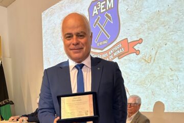 Novaerense radicado em João Monlevade, Marcos Gervásio, presidente do Crea-MG, é homenageado pela Escola de Minas em Ouro Preto