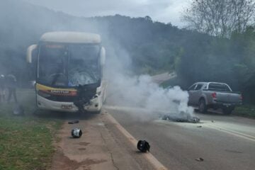 Motociclista morre após bater de frente contra ônibus da Saritur, em Itabira