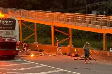 Emboscada de torcida do Palmeiras contra torcida do Cruzeiro termina com um morto e 20 feridos