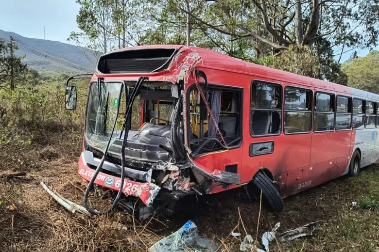 Homem que furtou ônibus e causou acidente na BR-040 é indiciado por quádruplo homicídio