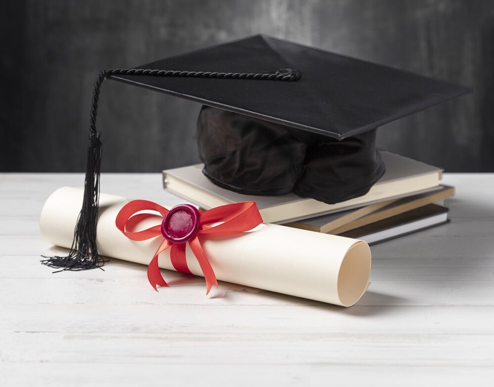 Faça a sua escolha! Conheça os 10 mais valiosos diplomas universitários em 2024