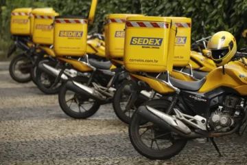 Grande oportunidade: correios têm novo concurso público para mais de  3 mil vagas e salários a partir de R$6,8 mil