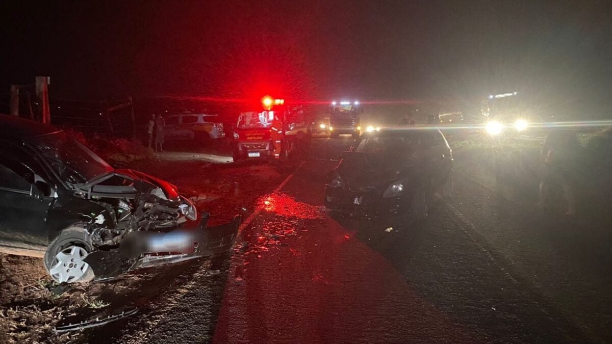 Cinco pessoas ficam feridas em grave acidente na rodovia Waldemar Miguel, entre Alfenas e Serrania