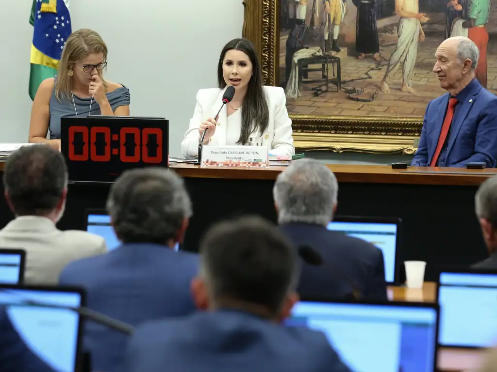 CCJ da Câmara pode votar PEC do Aborto e pacote anti-MST nesta semana