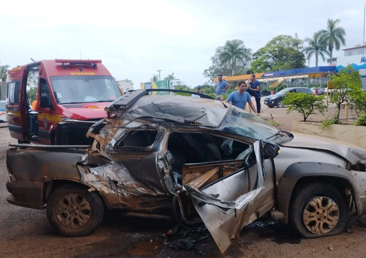 Colisão na BR-040 deixa criança em estado grave e mobiliza bombeiros