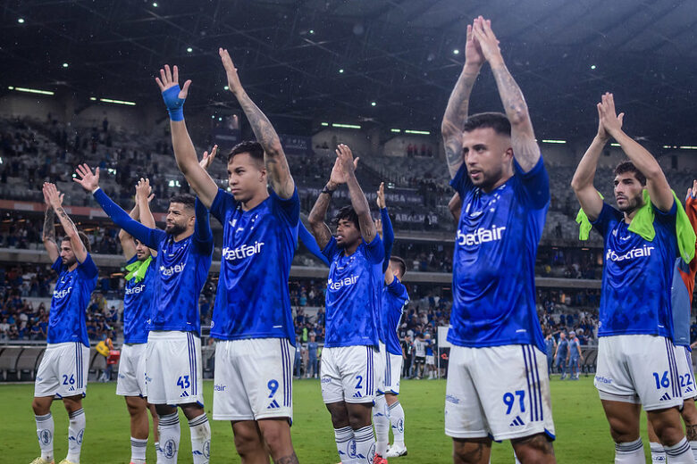 Cruzeiro derrota Criciúma e vence a 1ª com Fernando Diniz no Brasileirão; assista aos gols da partida