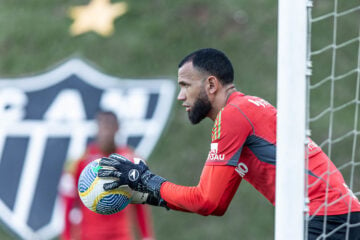 Em prévia da final da Libertadores, Atlético e Botafogo se enfrentam pelo Brasileirão; Rádio Caraça transmite a partida