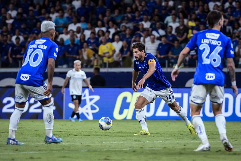 Cruzeiro empata com o Grêmio, ainda ameaçado pelo rebaixamento no Brasileiro; assista aos melhores momentos