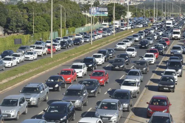 Governo de Minas implanta transferência digital de veículos em todo o estado