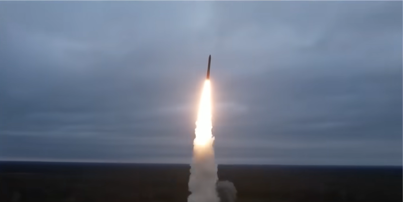 Um ponto acima na escalada: Rússia advertiu os EUA sobre míssil balístico contra a Ucrânia