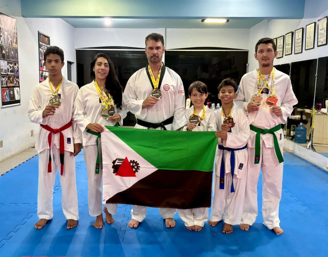 Seleção de Taekwondo de João Monlevade conquista nove medalhas na Copa do Brasil